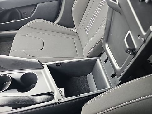 New 2026 Hyundai Elantra Sport FWD image 24