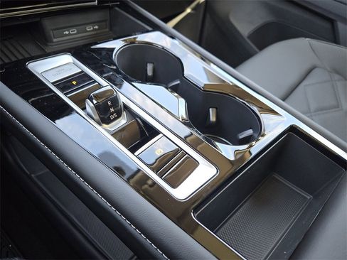 New 2026 Volkswagen Atlas SE image 16