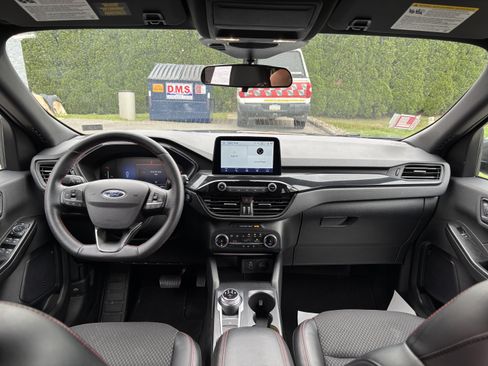 Used 2025 Ford Escape ST-Line Select AWD/4WD image 15