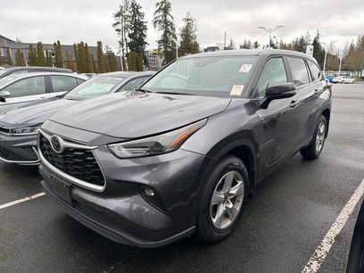 Used 2024 Toyota Highlander LE