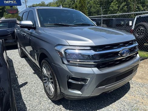 Used 2023 Ford Expedition Max Limited AWD/4WD image 2