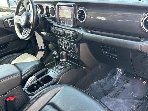 Used 2021 Jeep Wrangler Unlimited Sahara AWD/4WD image 10