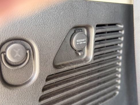 Used 2024 Nissan Armada Platinum w/ Captain's Chairs Package image 23