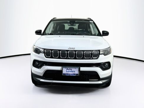 Used 2022 Jeep Compass Limited AWD/4WD image 2