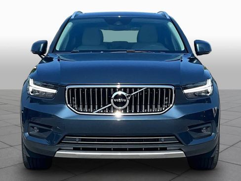 Used 2021 Volvo XC40 T4 Inscription w/ Protection Package FWD image 3