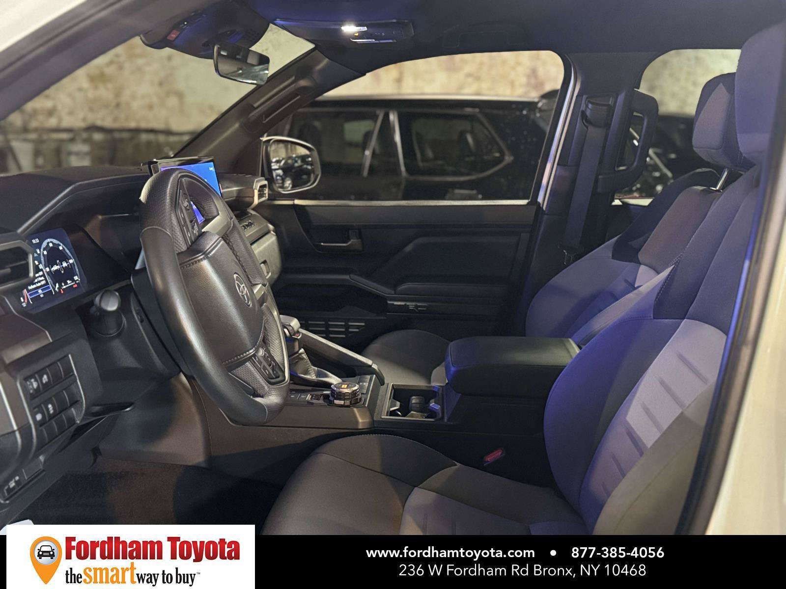 Used 2024 Toyota Tacoma TRD Off-Road AWD/4WD image 18