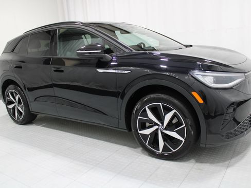 Used 2023 Volkswagen ID.4 Pro S AWD/4WD image 4
