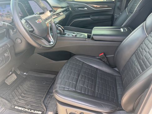 Used 2023 Cadillac Escalade Sport Platinum w/ LPO, ONYX Package image 23