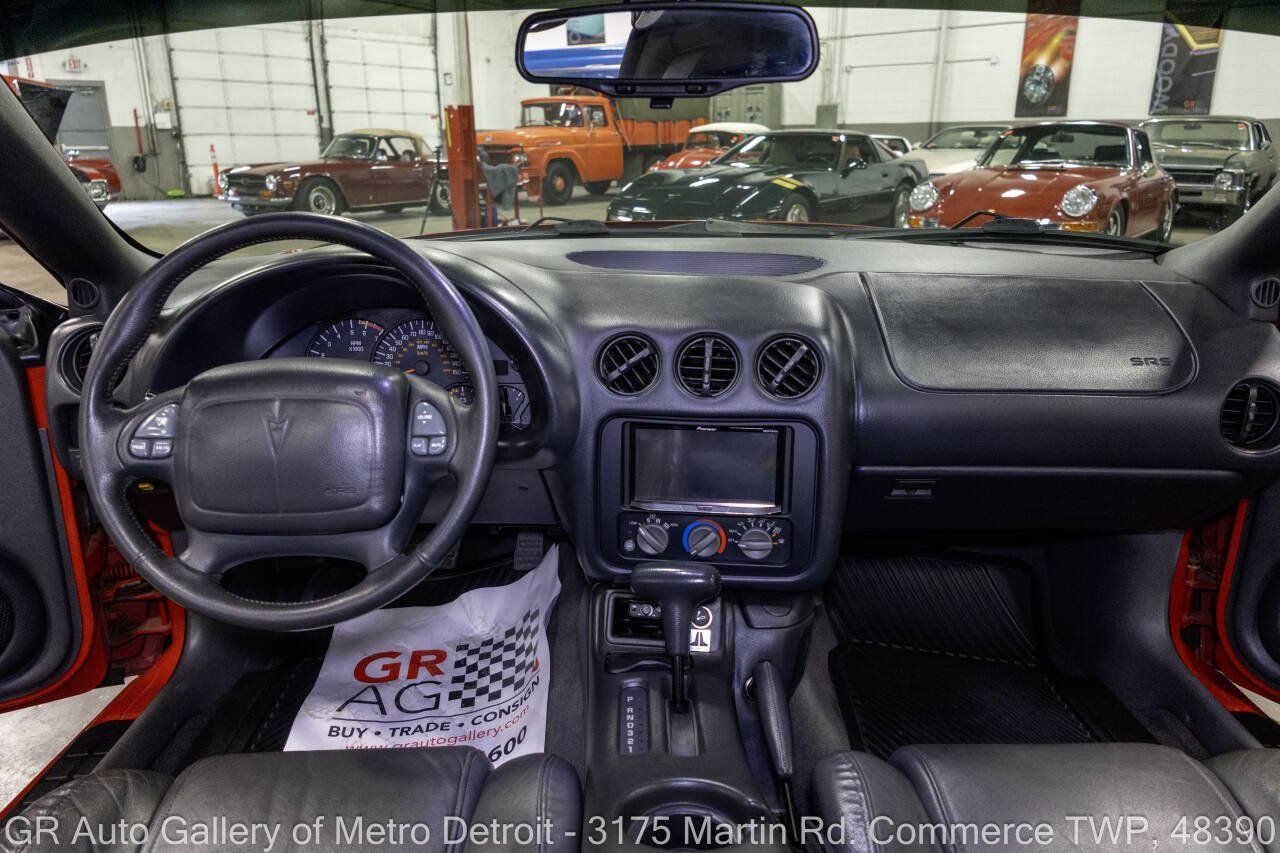 Used 1998 Pontiac Firebird Formula w/ Security Pkg RWD image 17