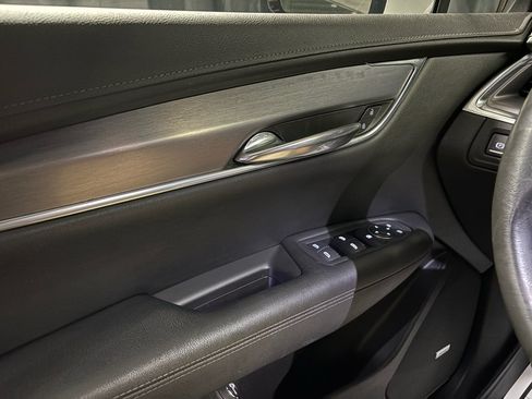 Used 2021 Cadillac XT5 Luxury FWD image 19