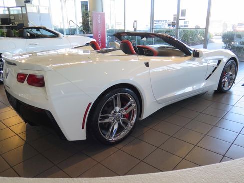 Used 2019 Chevrolet Corvette Stingray Convertible w/ 2LT Preferred Equipment Group image 2