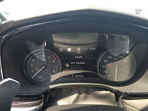 Certified 2022 Cadillac XT5 Sportv w/ Platinum Package AWD/4WD image 10