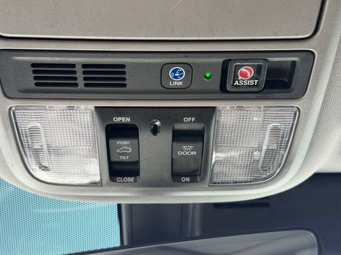Used 2022 Honda Pilot Touring image 25