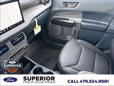 Used 2025 Ford Maverick Lobo image 24