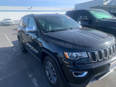 Used 2018 Jeep Grand Cherokee Limited image 4