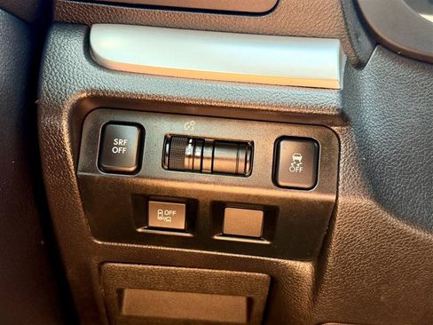 Used 2017 Subaru Crosstrek 2.0i Premium AWD/4WD image 17