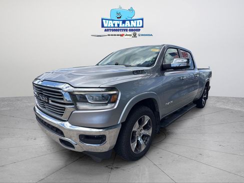 Used 2019 RAM 1500 Laramie AWD/4WD image 2