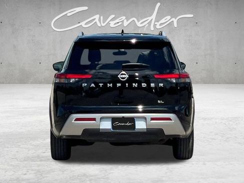 Used 2025 Nissan Pathfinder SL FWD image 15