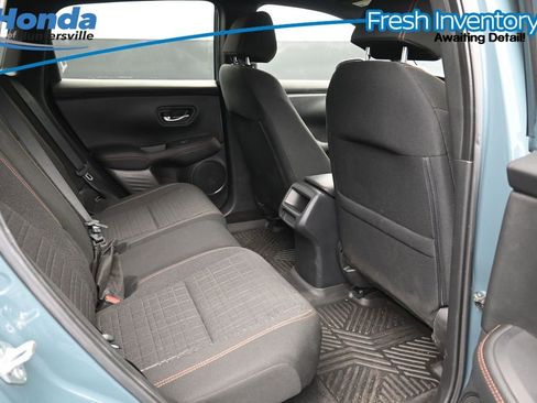 Used 2025 Honda HR-V Sport image 12