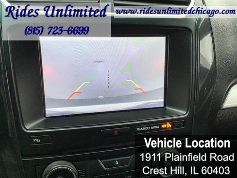 Used 2017 Ford Explorer XLT AWD/4WD image 11