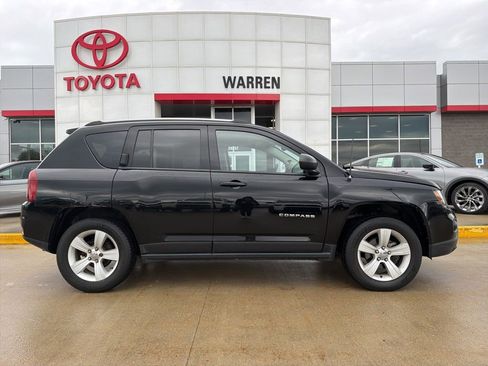 Used 2016 Jeep Compass Sport w/ Power Value Group AWD/4WD image 3