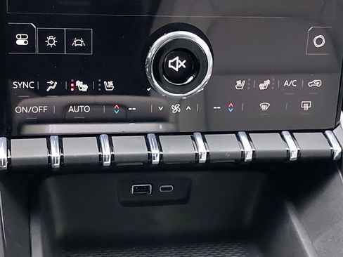 Used 2026 GMC Terrain Denali image 23