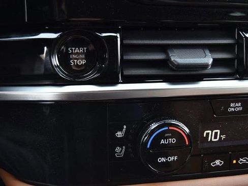 New 2025 Nissan Pathfinder Platinum image 19