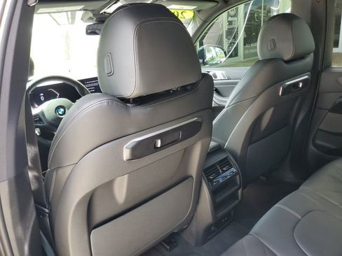Used 2026 BMW X5 xDrive40i w/ Executive Package image 12