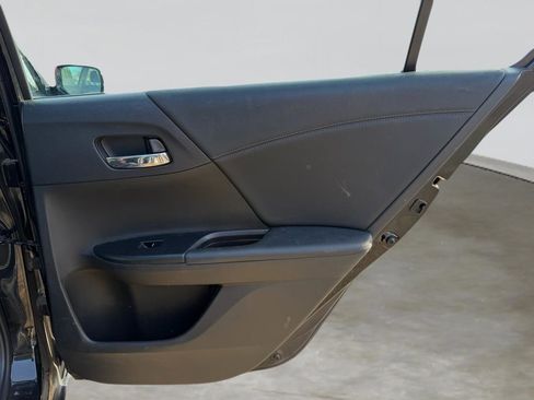 Used 2015 Honda Accord EX-L image 32