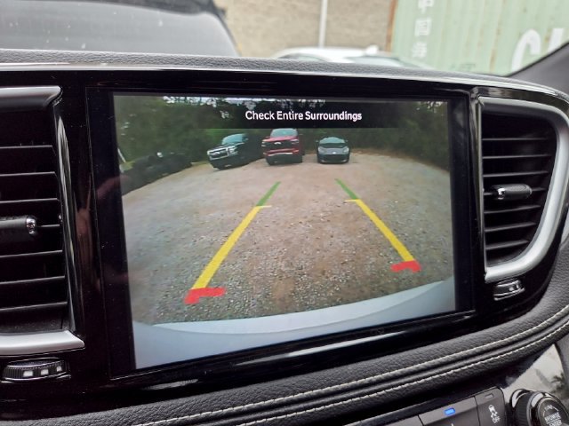 Used 2025 Chrysler Pacifica Limited FWD image 18