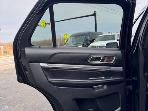 Used 2018 Ford Explorer Sport w/ Equipment Group 401A image 18