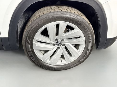 Used 2021 Volkswagen Atlas Cross Sport SE w/ Panoramic Sunroof Package AWD/4WD image 32