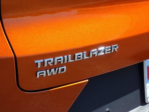 Used 2022 Chevrolet TrailBlazer LT w/ Sun and Liftgate Package AWD/4WD image 30