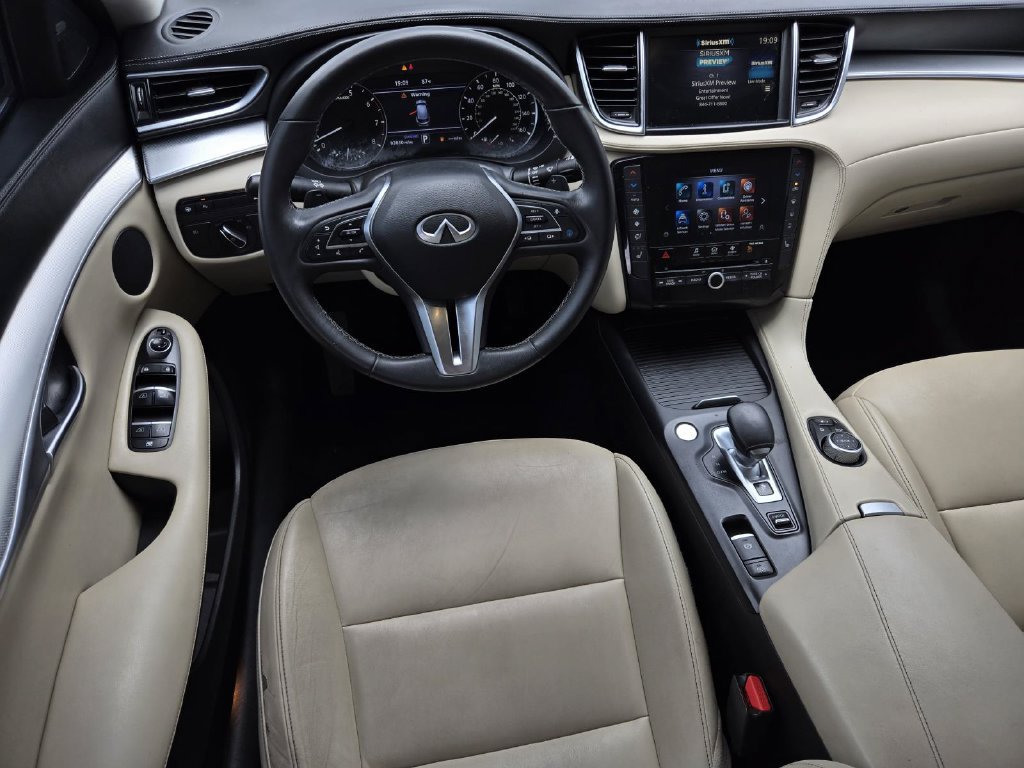 Used 2021 INFINITI QX50 Luxe FWD image 17