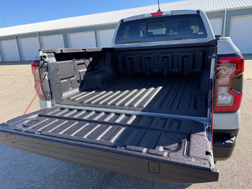 New 2026 Ford Ranger Lariat w/ Black Appearance Package AWD/4WD image 12
