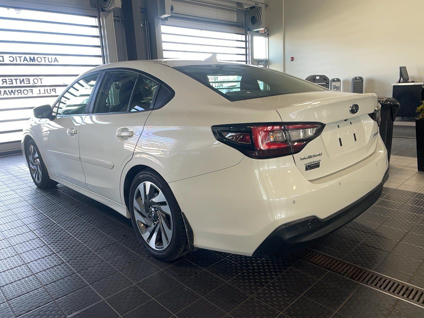 Used 2023 Subaru Legacy Limited AWD/4WD image 17