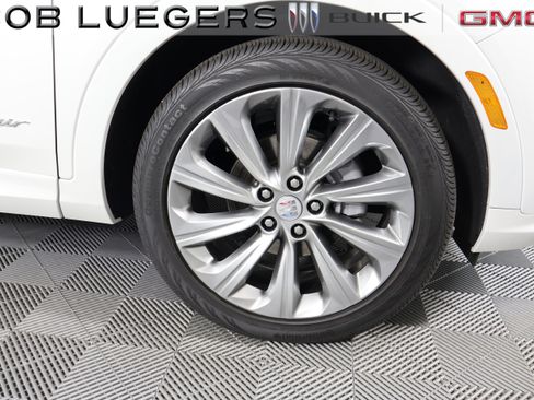 Certified 2024 Buick Envista Avenir FWD image 3