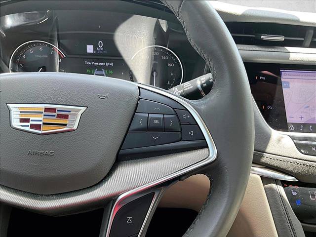 Certified 2023 Cadillac XT5 Premium Luxury FWD image 19
