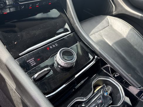 Used 2021 Jeep Grand Cherokee L Limited AWD/4WD image 26