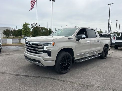 New 2026 Chevrolet Silverado 1500 High Country w/ High Country Premium Package AWD/4WD image 7