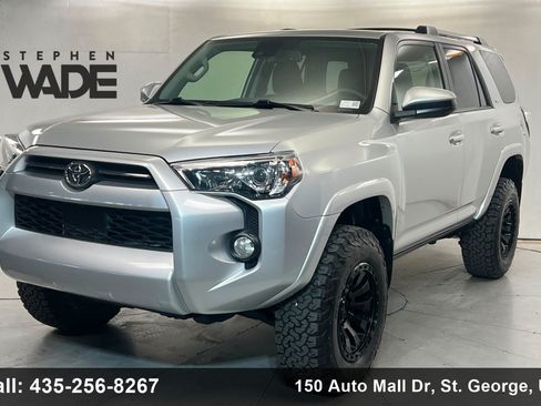 Used 2020 Toyota 4Runner SR5 w/ Wilderness Package AWD/4WD image 1