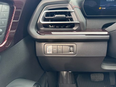 New 2026 Chevrolet Traverse RS w/ LPO, Floor Liner Package image 14