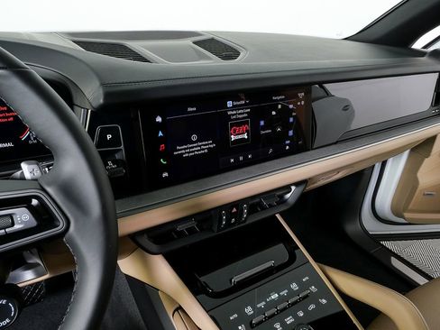 New 2026 Porsche Cayenne image 13