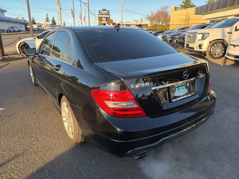 Used 2013 Mercedes-Benz C 250 Sedan image 3