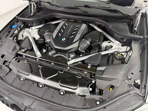 Used 2021 BMW X5 M50i w/ Executive Package image 18