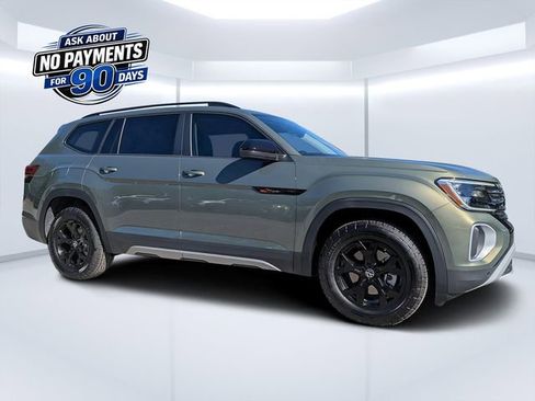 New 2026 Volkswagen Atlas Peak Edition AWD/4WD image 1