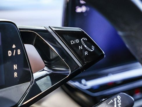 Certified 2023 Volkswagen ID.4 2WD image 29