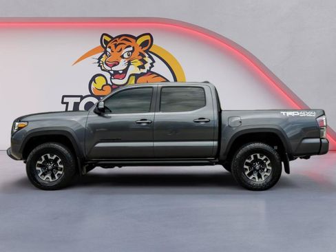 Used 2023 Toyota Tacoma TRD Off-Road w/ Technology Package AWD/4WD image 8