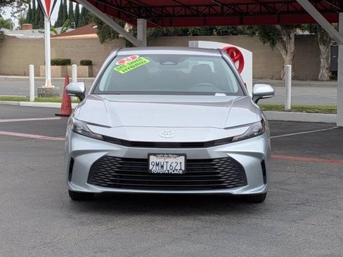 Used 2025 Toyota Camry LE FWD image 2
