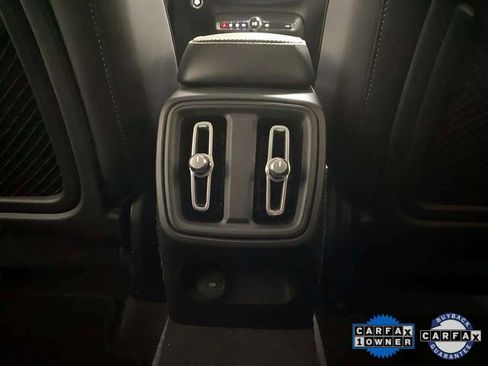 Used 2025 Volvo XC40 B5 Plus image 71